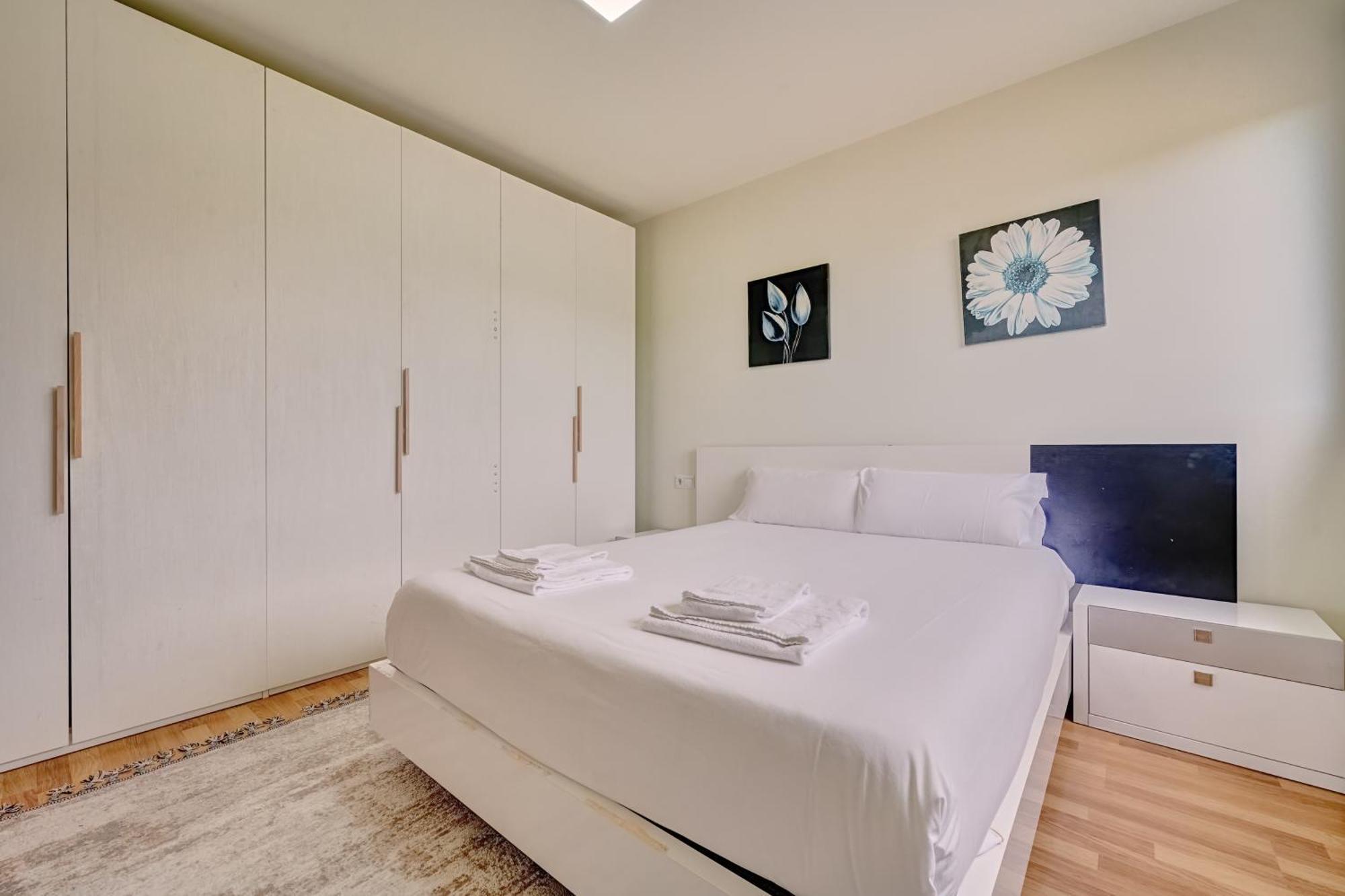 Casa Viana By Clabao Apartment Exterior photo